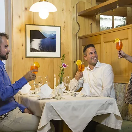 Sonnblick Szálloda Wald am Arlberg